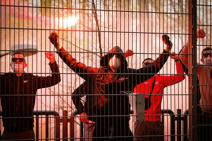 1. FC Kaiserslautern gegen SpVgg Unterhaching - Moralische Unterstützung für die Roten Teufel
