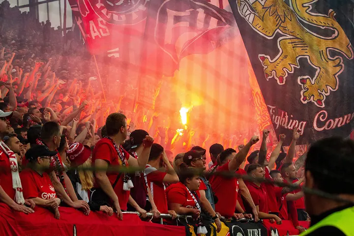 1. FC Kaiserslautern gegen Dynamo Dresden - Fans