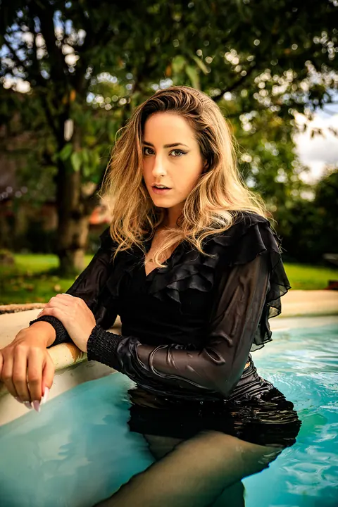 Mariella - Der Pool