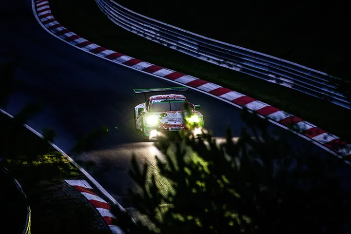 Frikadelli Racing Team - Mathieu Jaminet, Nick Tandy, Earl Bamber, Matt Campbell - Porsche 911 GT3 R